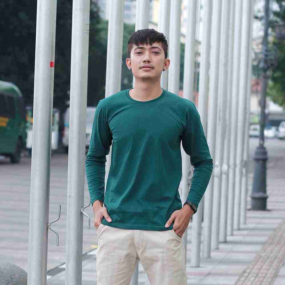 Kaos Polos Lengan Panjang Pria Mavvis VS 099