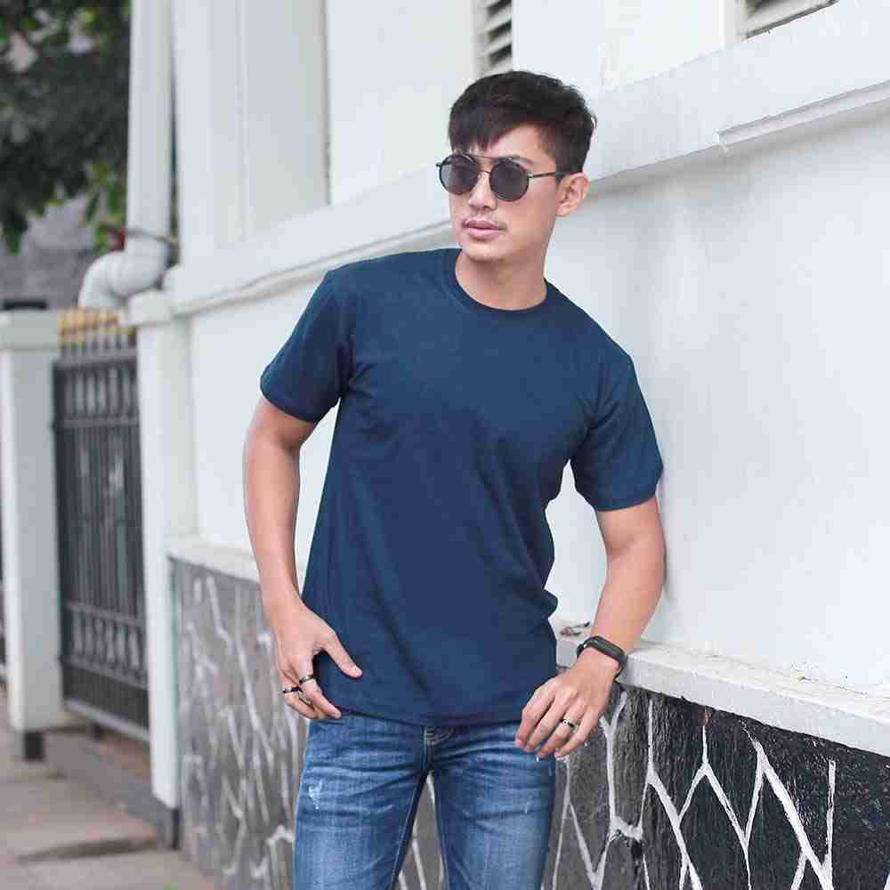 Kaos Polos Pria Mavvis VS 188