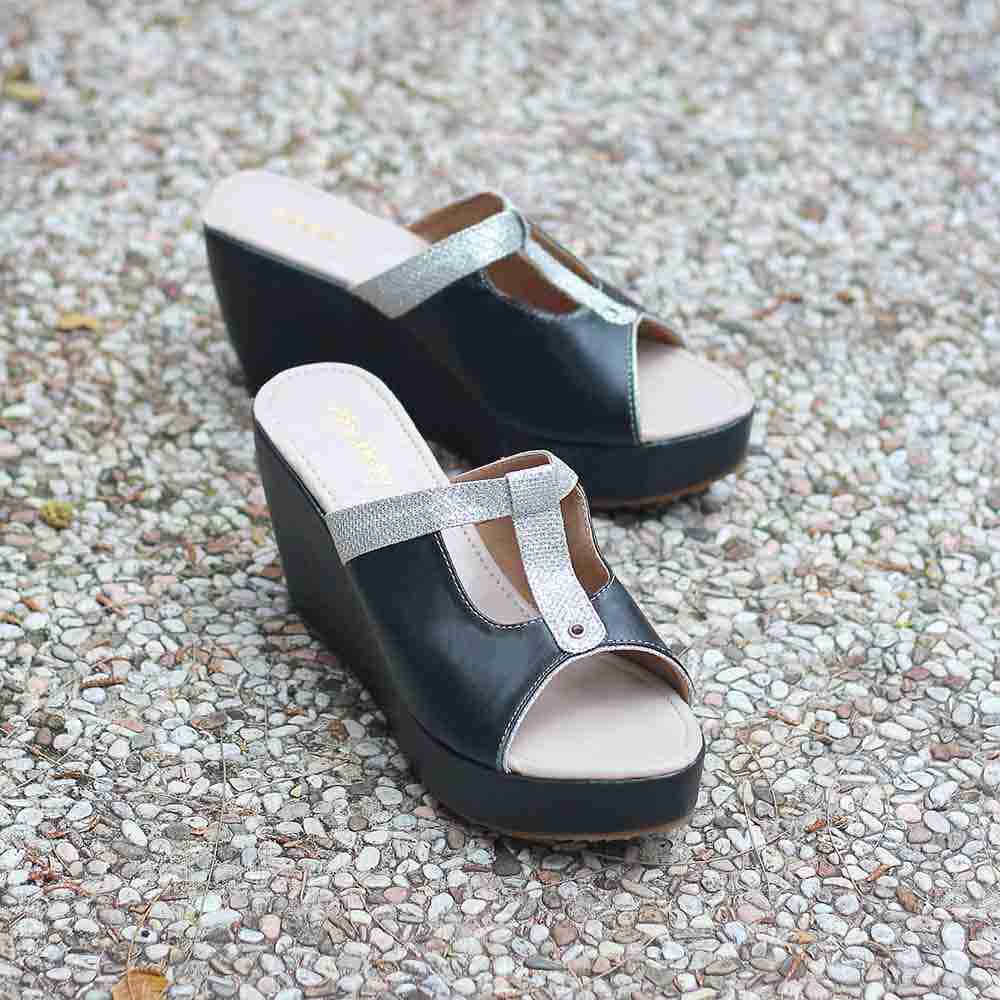 Sandal Wedges Wanita Blackkelly LLD 940