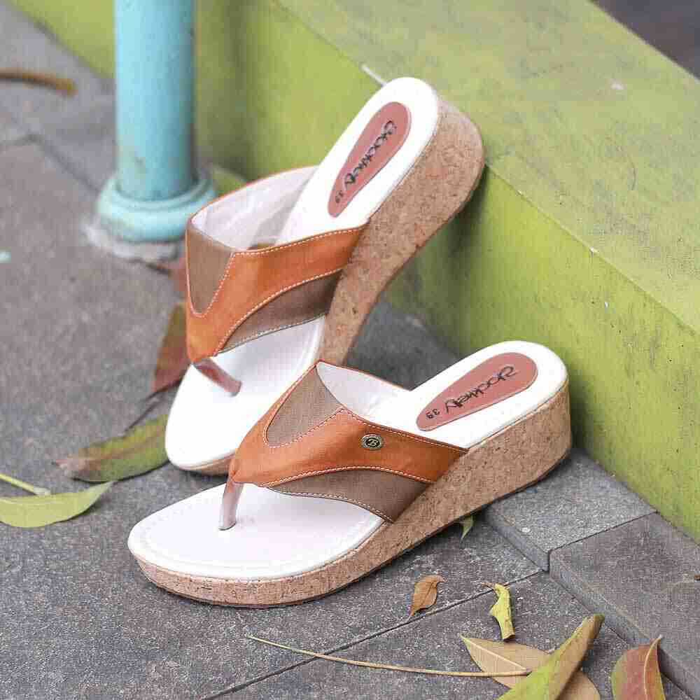 Sandal Wedges Wanita Blackkelly LYS 995