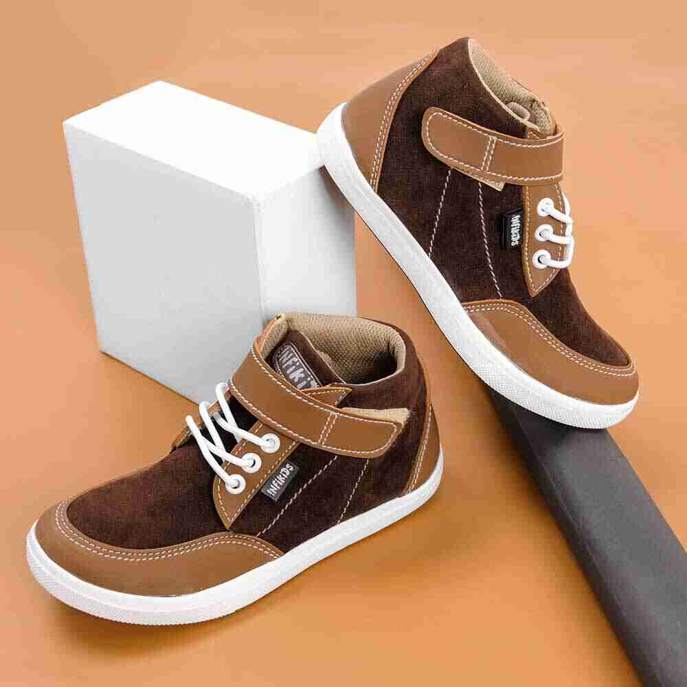 Sepatu Anak Laki-Laki INT KID 268