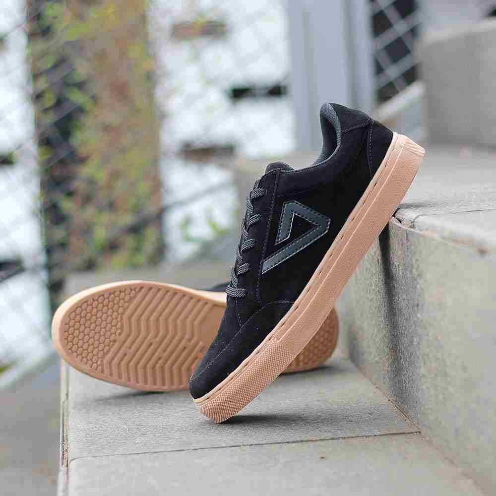 Sepatu Casual Suede KZS 419