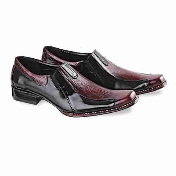 Sepatu Formal Pria Blackkelly LED 180