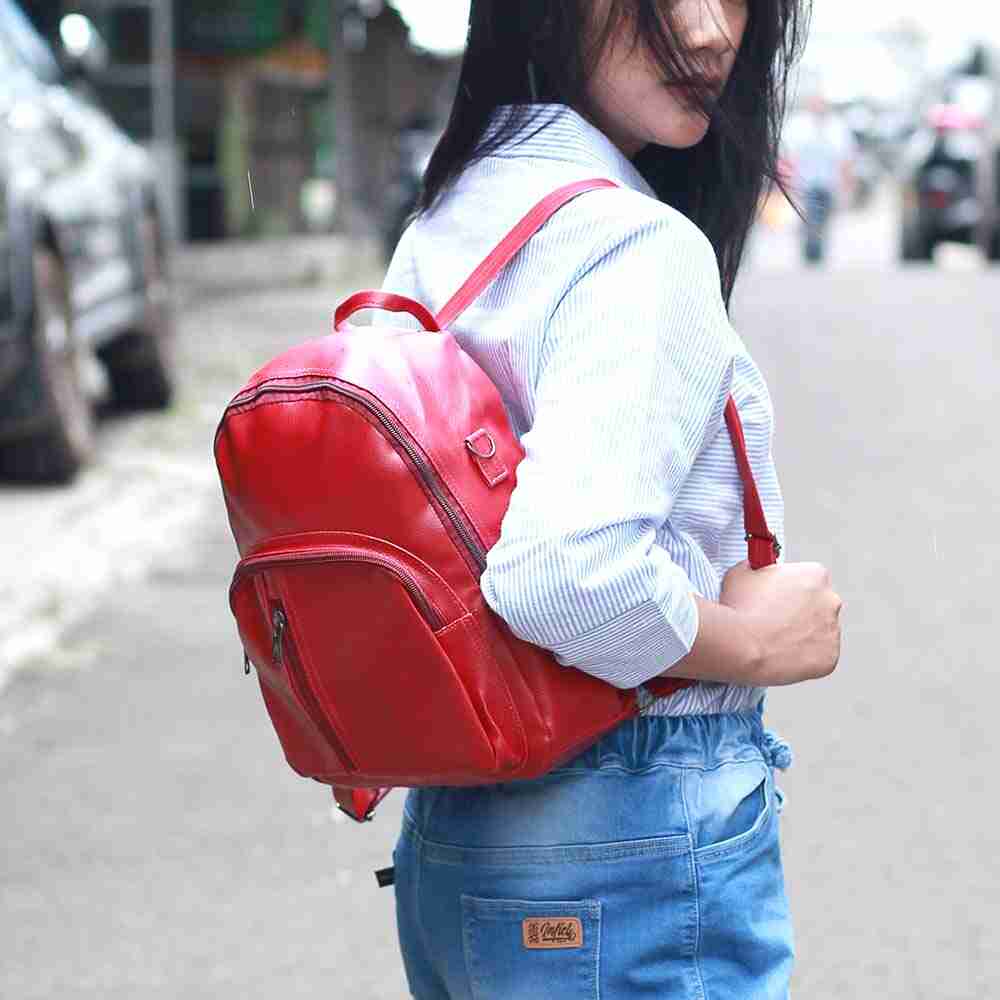 Tas Backpack Wanita Maroon LP 127