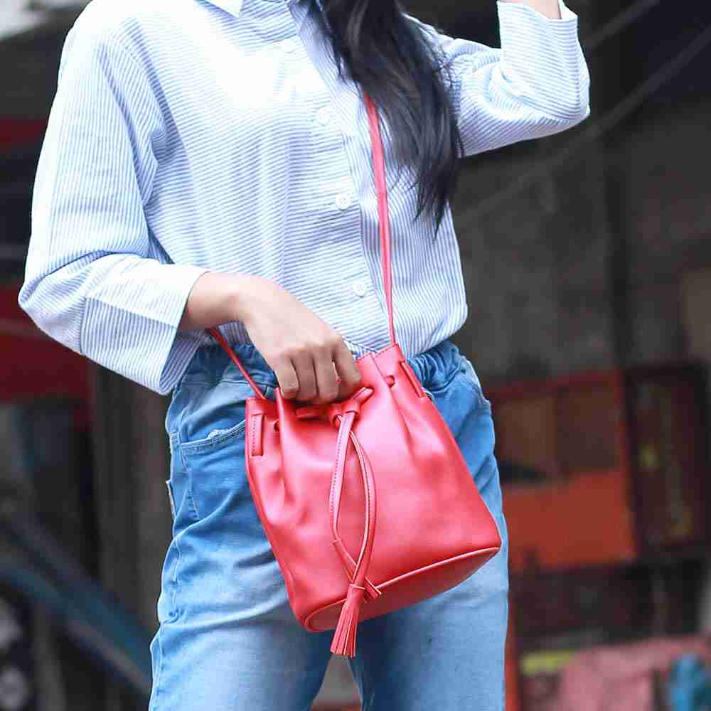 Tas Wanita Indri Red LP 251