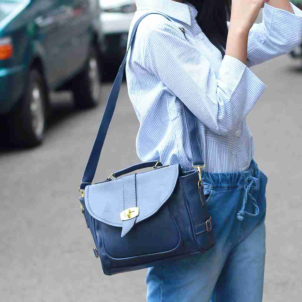 Tas Wanita Ungu LP 19